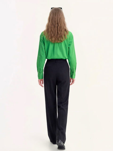 Minimalist Solid Color Point Collar Shirt